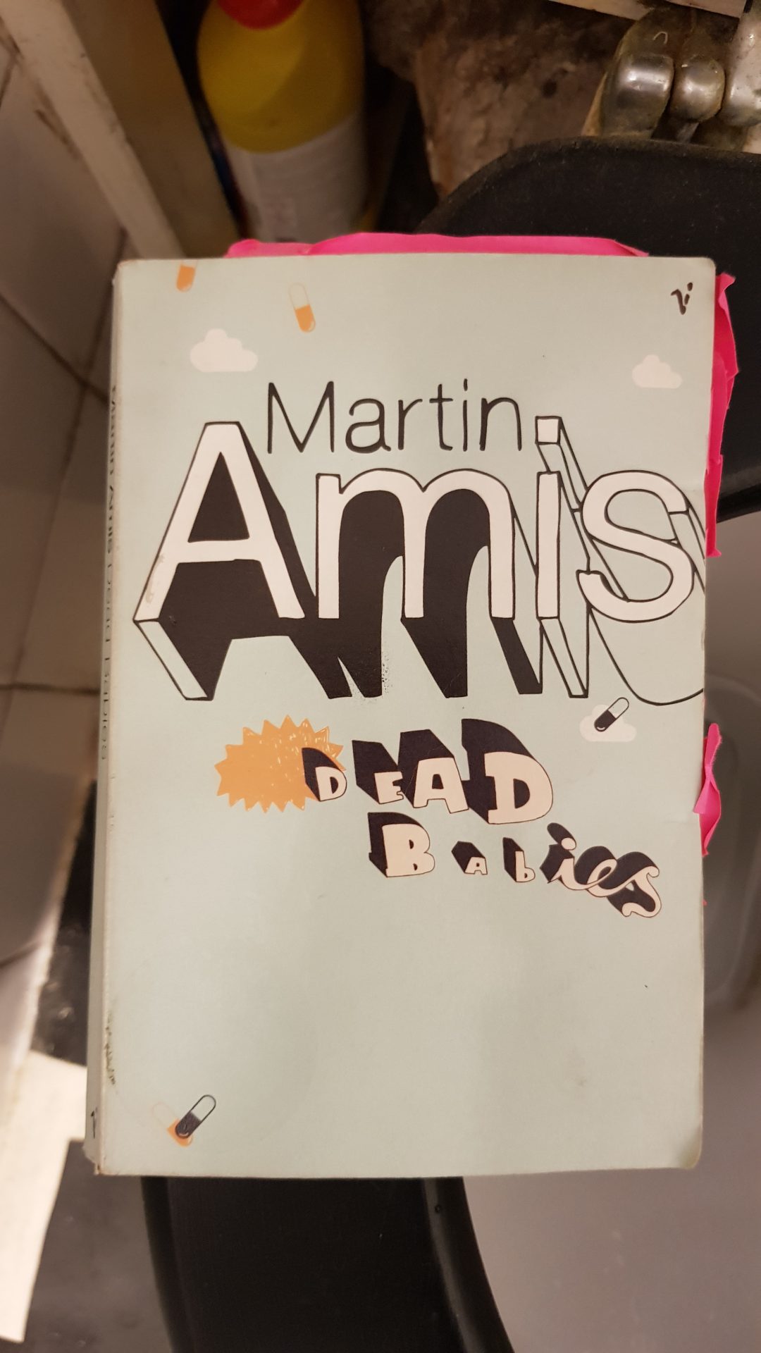 Front cover of Dead Babies by Martin Amis